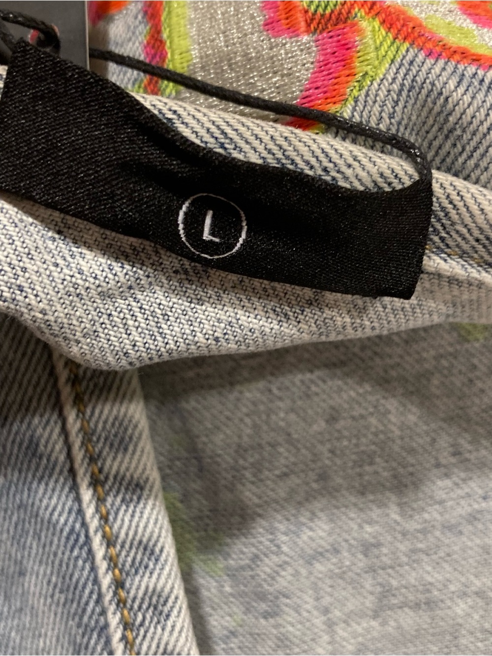 Men’s Light Wash Blue Jean Vest Neon Paint Splatter Open Front Pockets L - Picture 4 of 16